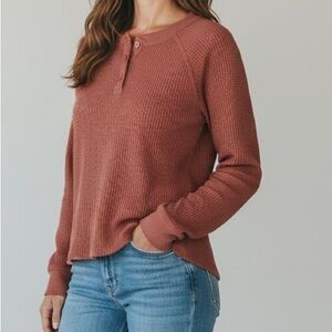 Old Navy Women's Waffle Knit Henley Sweatshirt - Rust